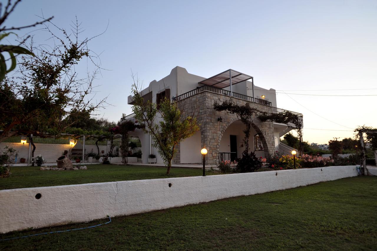 Villa Merabello Agia Marina Buitenkant foto