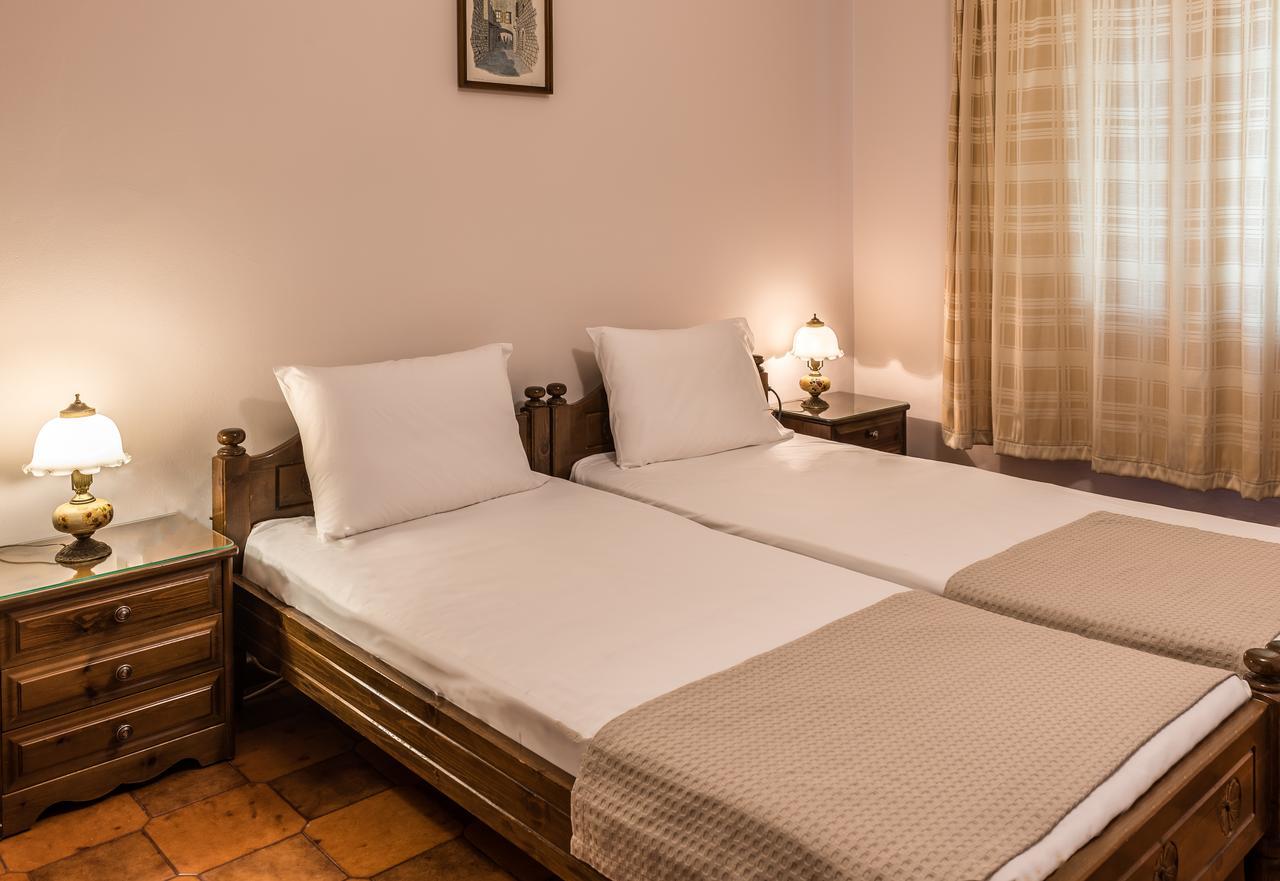 Villa Merabello Agia Marina Buitenkant foto